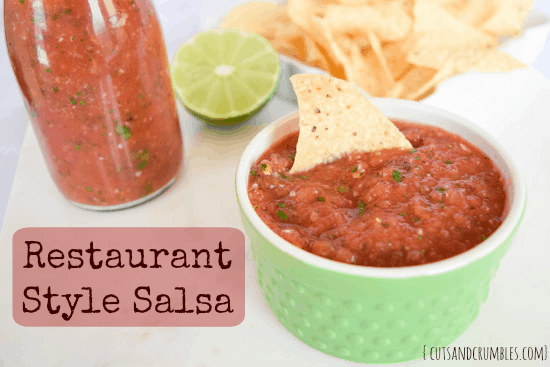 Restaurant Style Salsa--Bringing a little fiesta from the cantina straight to your kitchen! Only 25 calories per serving! {cutsandcrumbles.com}