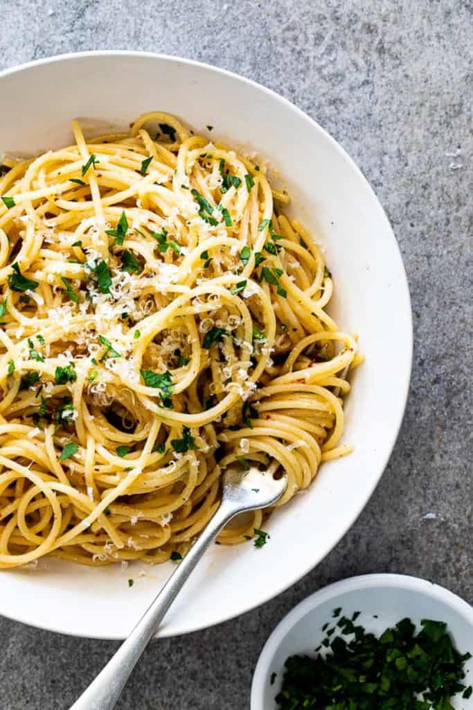 Spaghetti in white bowl